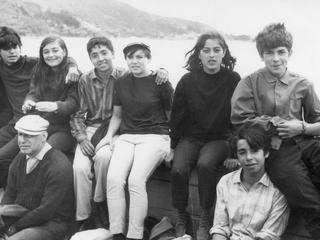 Alfonso Chanfreau junto a sus compañeros en Chiloé